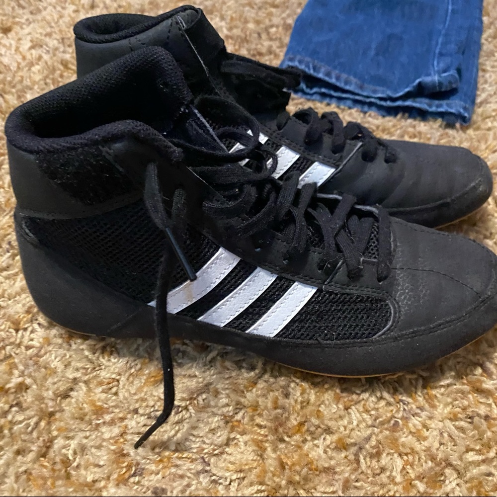 Youth wrestling shoes